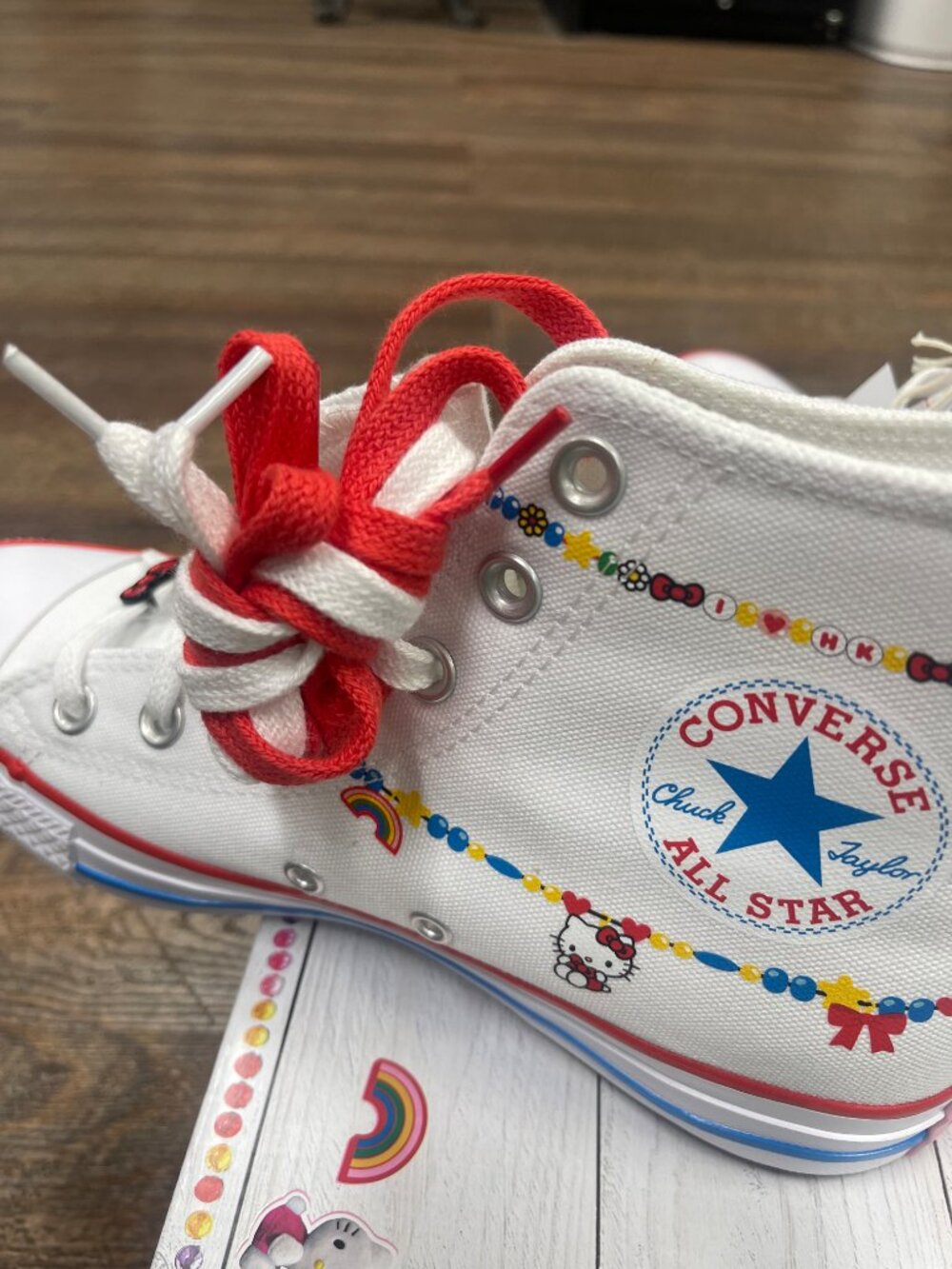 Converse x Hello Kitty Chuck Taylor Hi Women's 8 NWT - Picture 5 of 9